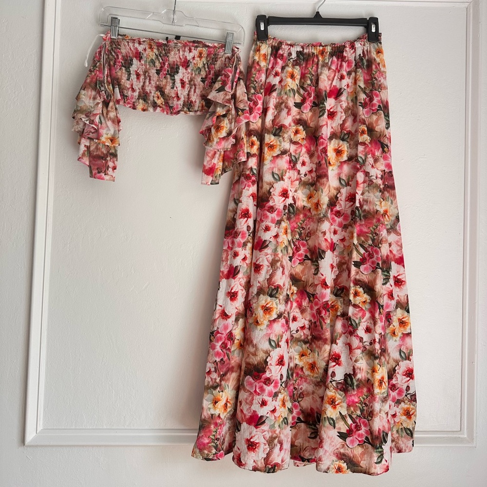 Floral off-shoulder smocked top+maxi skirt set | small